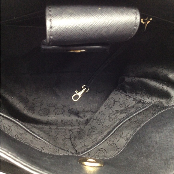 Michael Kors Hamilton Large North South Black Tote - Excellent Condition - Picture 11 of 16